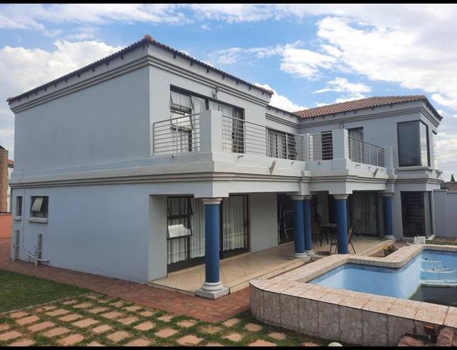 4 BEDROOM HOUSE FOR SALE IN THREE RIVERS EAST